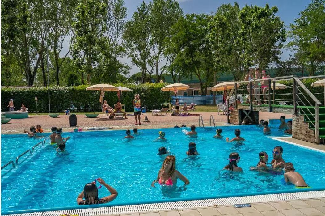 Vacanceselect Mobil Homes - Camping Pineta Sul Mare Camping Village Cesenatico Zewnętrze zdjęcie