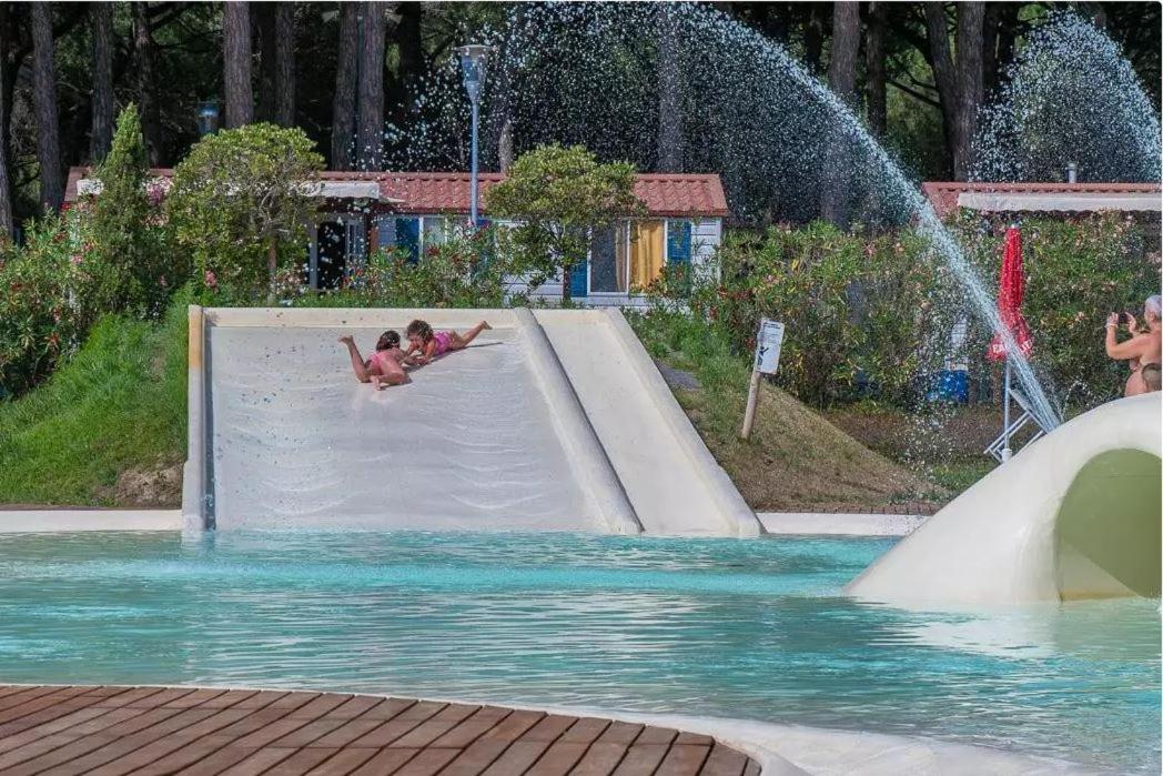 Vacanceselect Mobil Homes - Camping Pineta Sul Mare Camping Village Cesenatico Zewnętrze zdjęcie